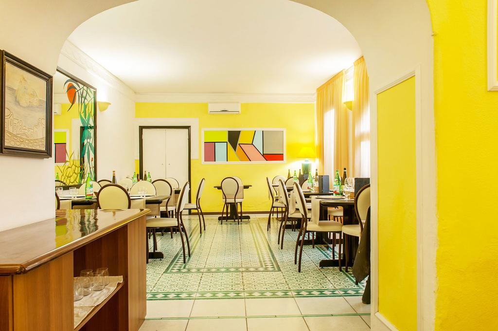 Hotel Annabelle Isquia Exterior foto