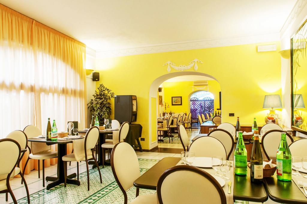 Hotel Annabelle Isquia Exterior foto