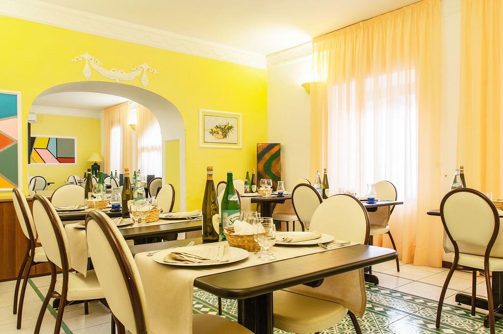 Hotel Annabelle Isquia Exterior foto