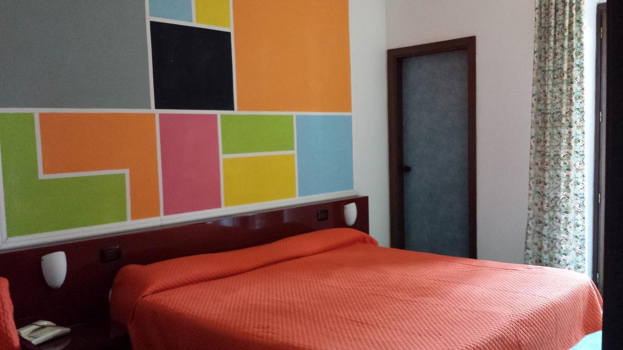 Hotel Annabelle Isquia Exterior foto