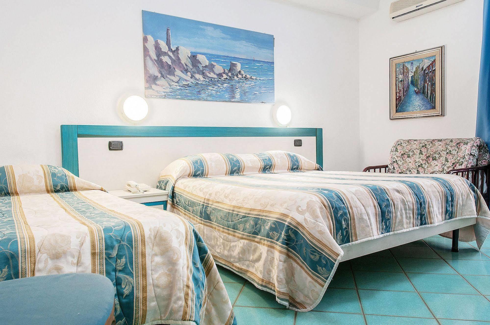 Hotel Annabelle Isquia Exterior foto
